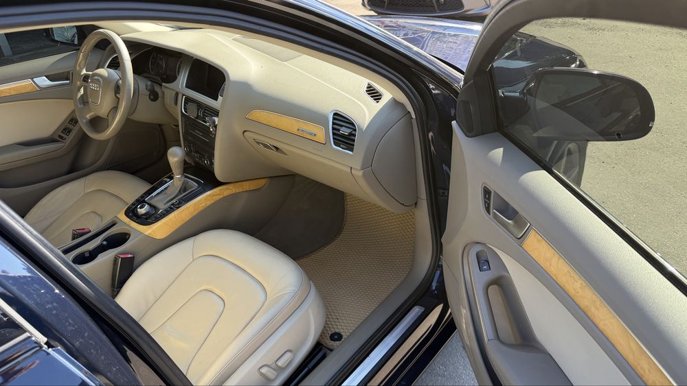 Ауді А4B8 Quattro Premium