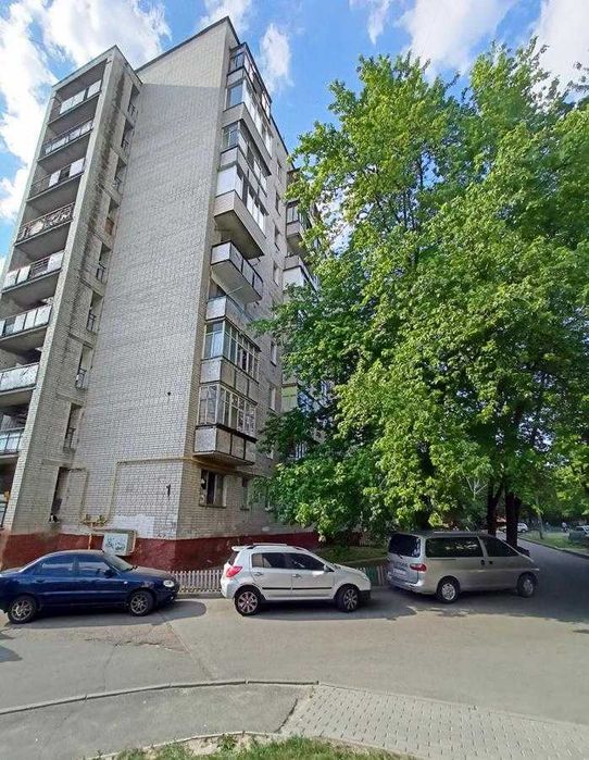 Продаж 1-кімнатної квартири 31 м2 по Левка Лук'яненка, р-н Електрону.