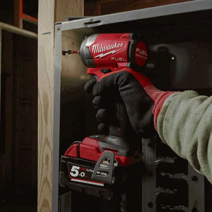 Aparafusadora de Impacto M18 FUEL 1/4 Milwaukee M18 FID3-0