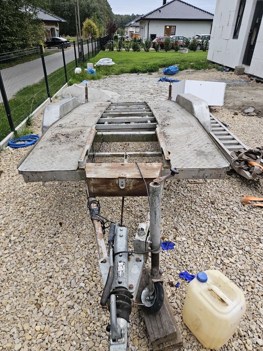 Przyczepa do przewozu pojazdów-przyczepa cięzarowa VABO 1150kg