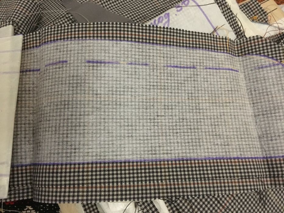 Викроєний костюм з високоякісної шерстяної тканини. Австралія