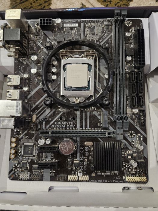 Продам комплект I5-9400f+B365M D2V