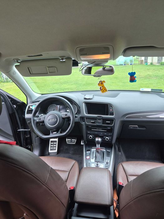 Samochód Audi Sq5