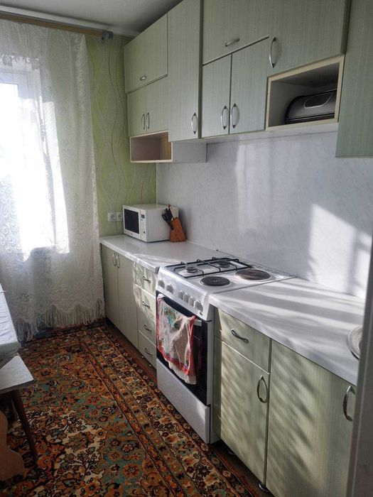 Сдается 2-х комнатная квартира в Центре.