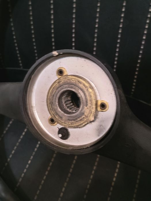 Fiat 126p kierownica cienka, starego typu Malucha