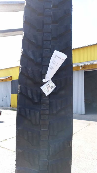 Гумова гусениця 400х72,5х76 W , резиновая гусеница 400/72,5/76 W