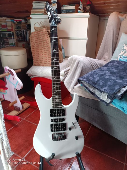 Guitarra Elétrica LTD MT-130 - Branca