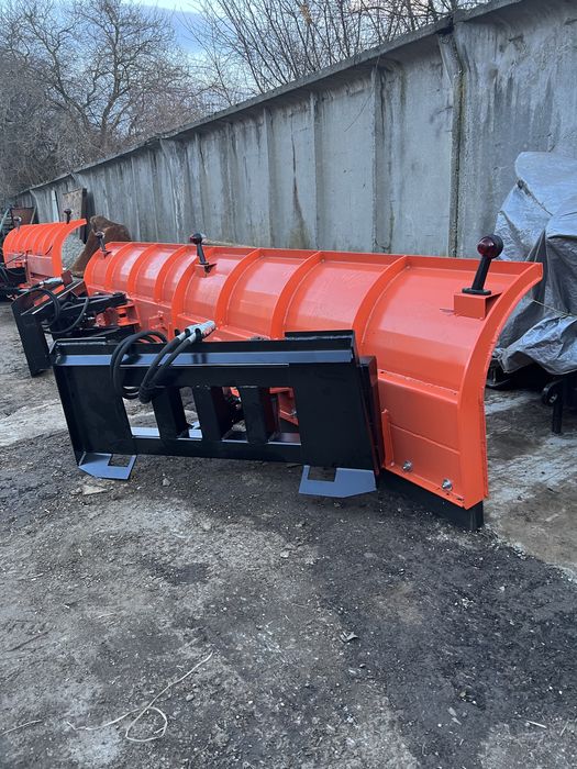 Вила палетні Bobcat- JCB- Cat ковші відвали для снігу