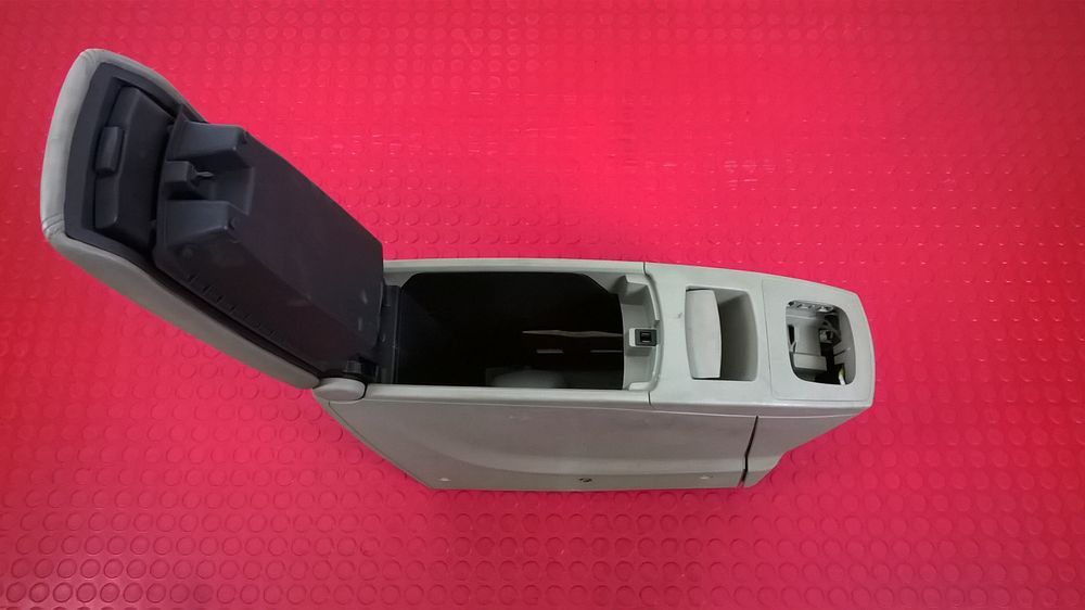 Apoio de Braço Central - B8127002 - RENAULT SCÉNIC III (JZ0/1_)