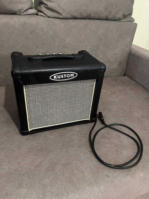 Kustom Tube 12A ламповий гітарний комбопідсилювач