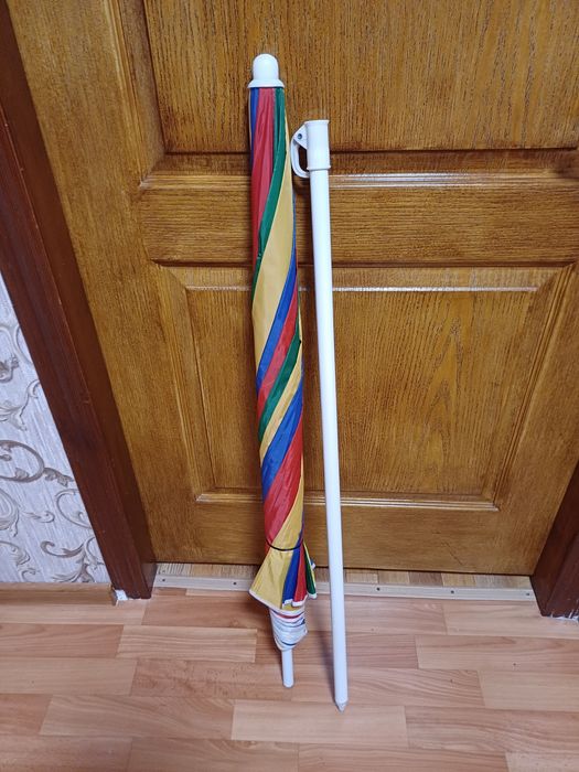 Пляжна парасолька