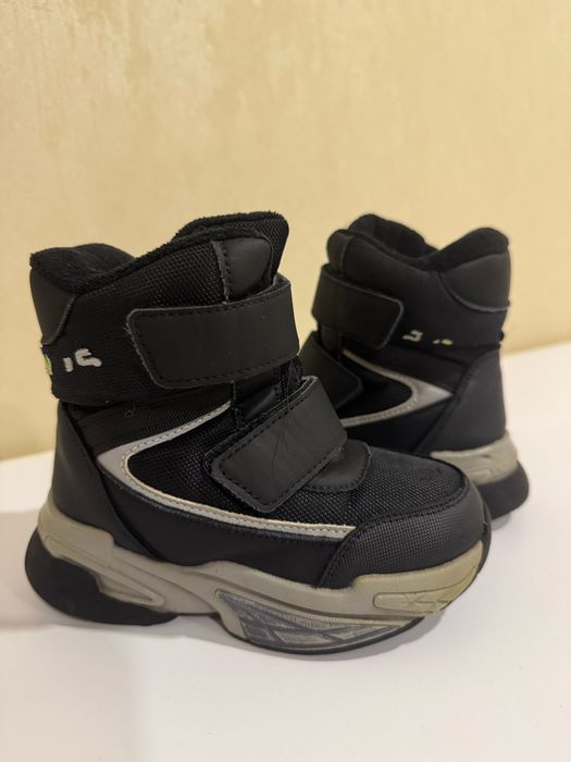 Дитяче зимове взуття ботінки термочеревики