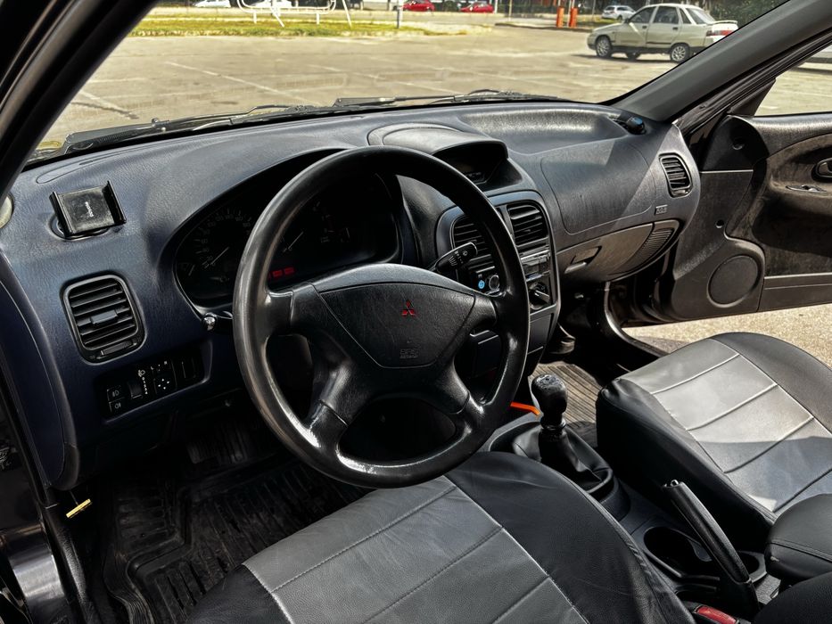 Продам авто Міцубісі Карізма 2003 року