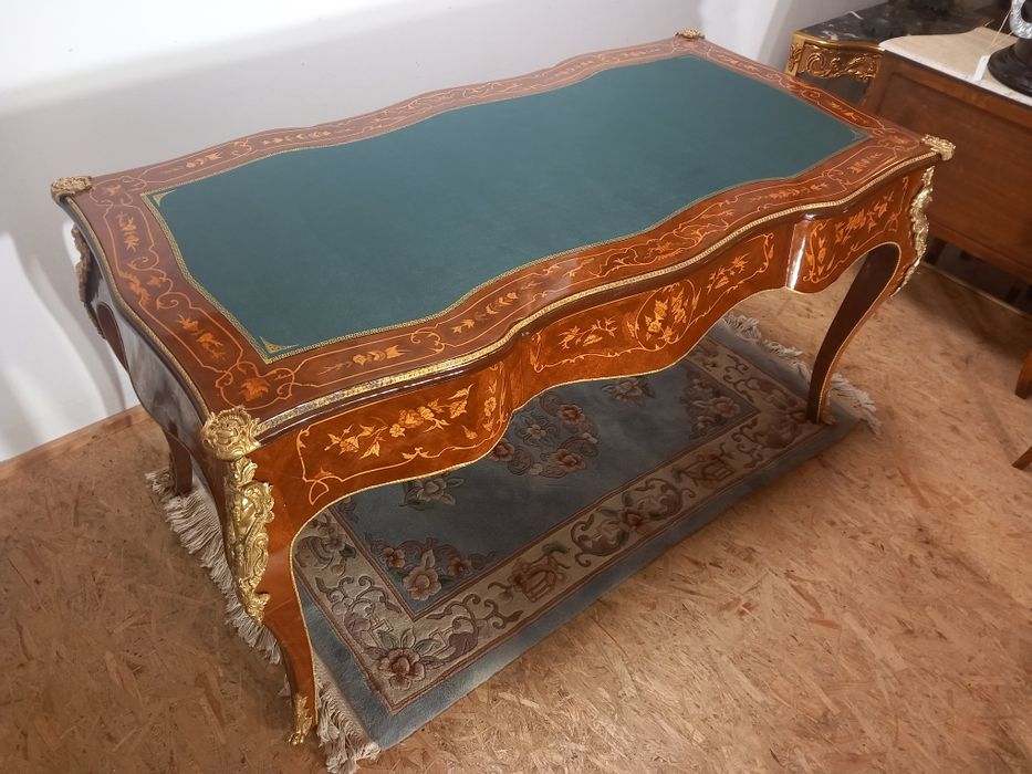 Duże antyczne biurko w stylu francuskim intarsja mosiądz bardzo zdobne