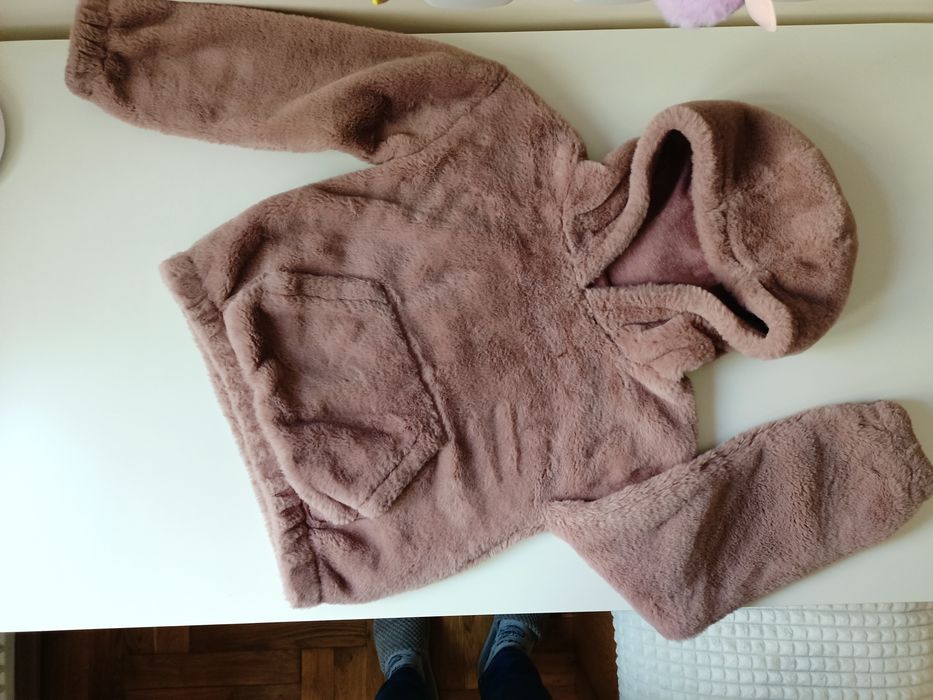 Cudowna bluza kurtka miś . Rozmiar 134/140 cieplutka