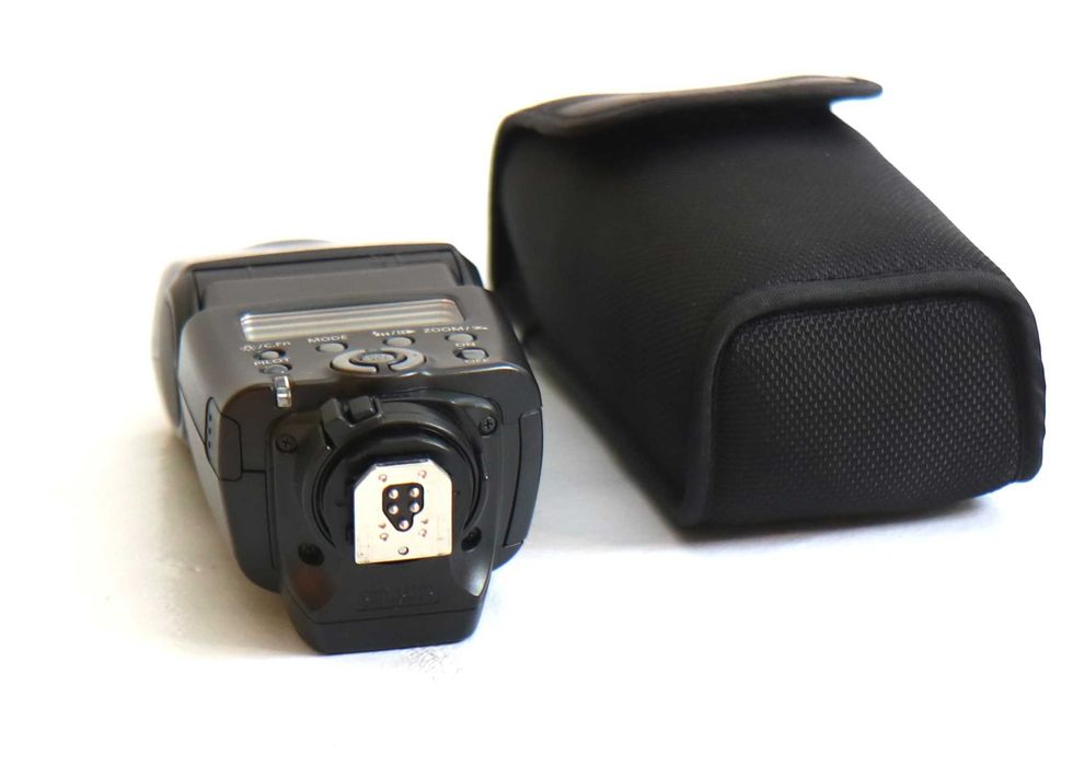 Flash externo Canon Speedlite 430EX II