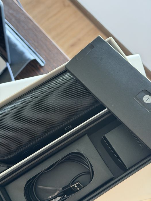 Beats Pill+ Bluetooth Speaker – Preta com Caixa Original