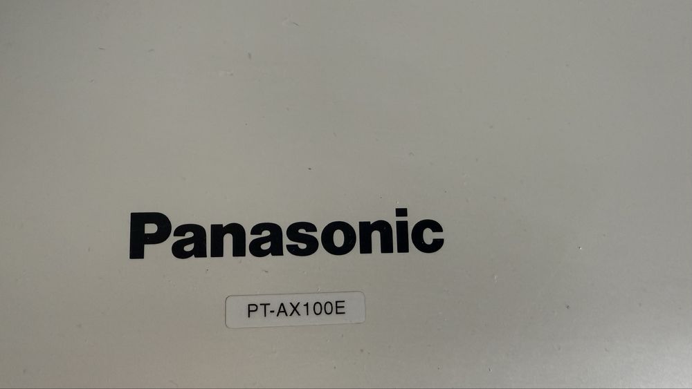 Projektor Panasonic PT-AX100E