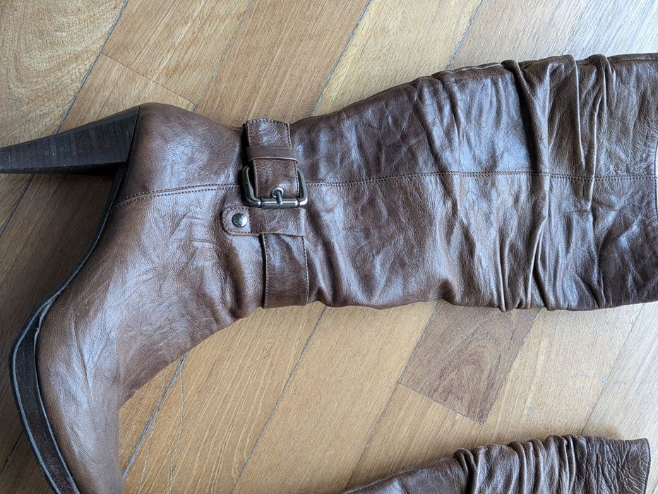 Botas em pele usadas 1x