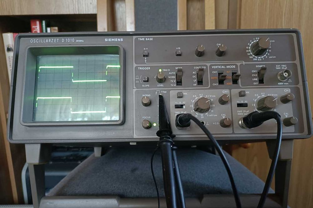 Oscyloskop SIEMENS D1010 20MHz