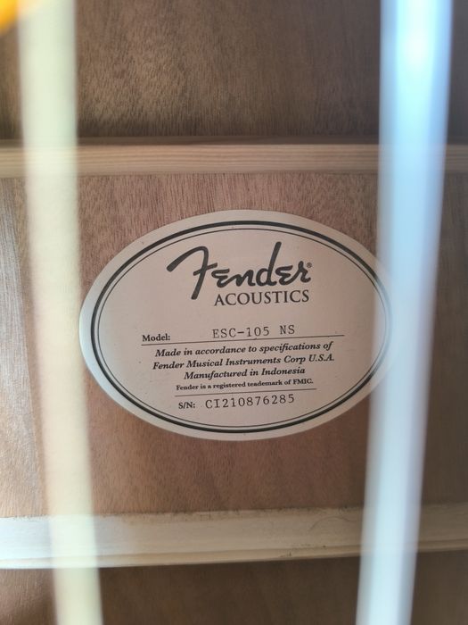 Viola acústica Fender