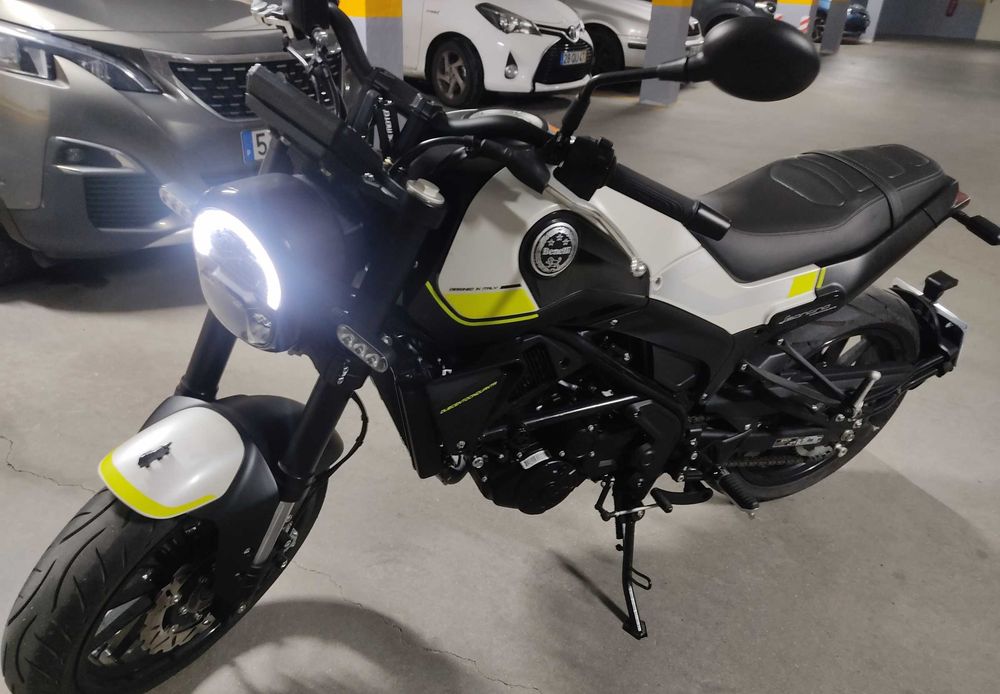 Benelli Leoncino 250
