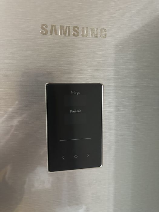 Холодильник Samsung RB38C679ES9/UA