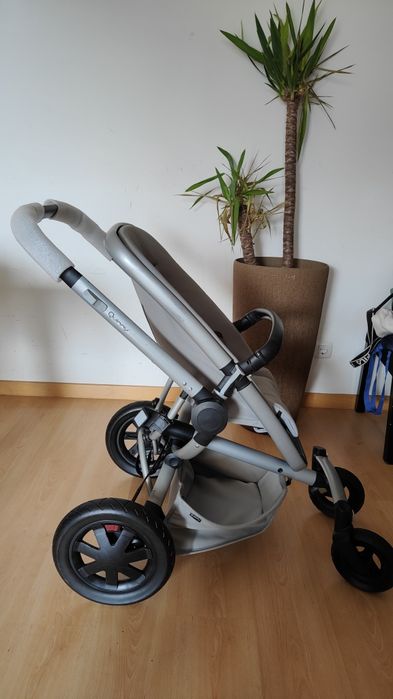 Carrinho bebe Quinny com garantia vitalícia + ovo bebeconfort