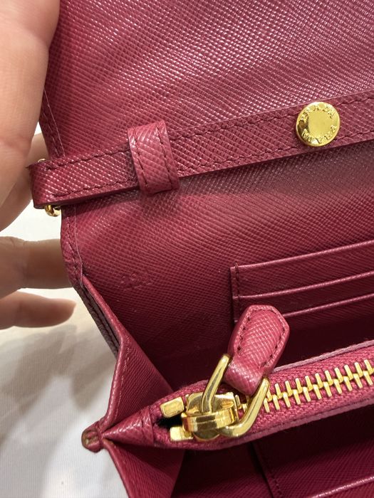 Сумка PRADA клатч на плече з ключнмцею оригінал рожева з ENTRUPY