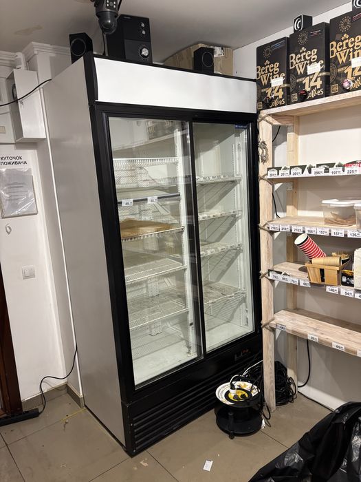 Холодильник для магазину