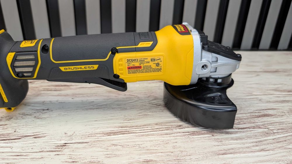 Акумуляторна КШМ болгарка DeWalt DCG413