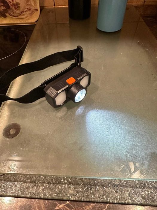 Lanterna de cabeça LED - bateria de lítio - NOVA
