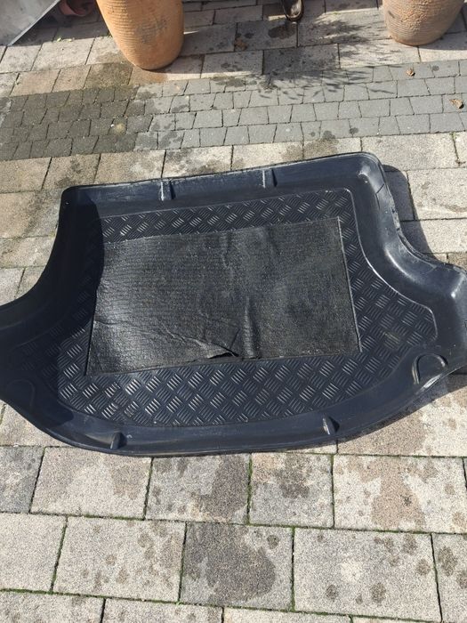 KIA podkładka do bagaznika.