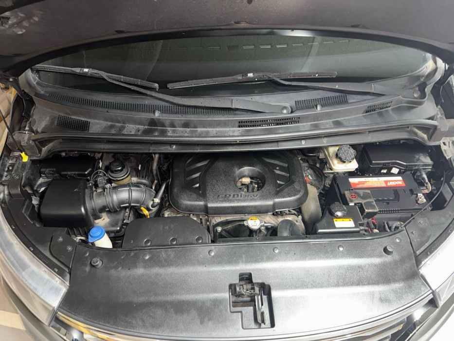 Grand Starex Limousine  2020 рік 2.5 дізель  повний