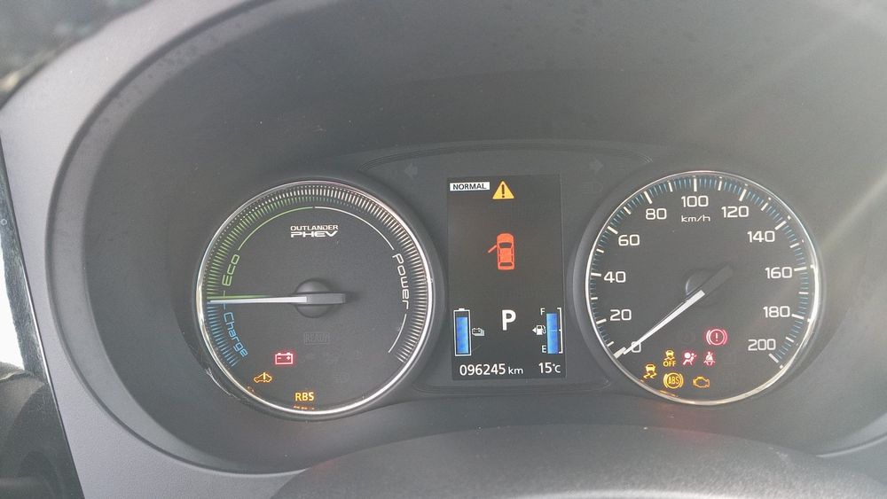 Mitsubishi Outlander 2.4 PHVI Híbrido Elétrico