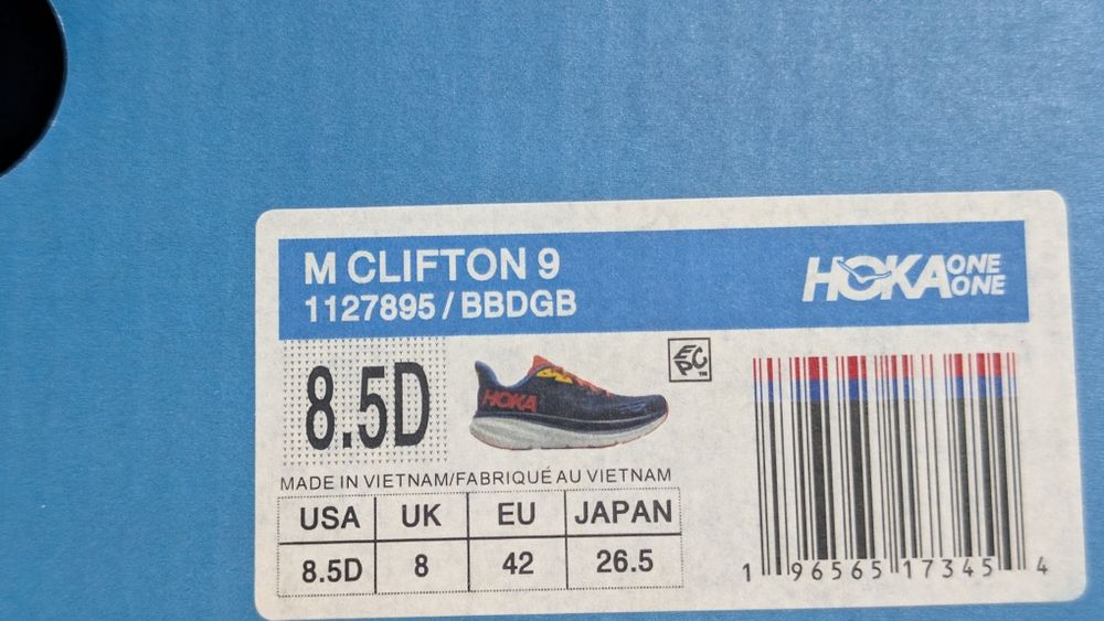HOKA Clifton 9, 42 розмір кросівки для бігу