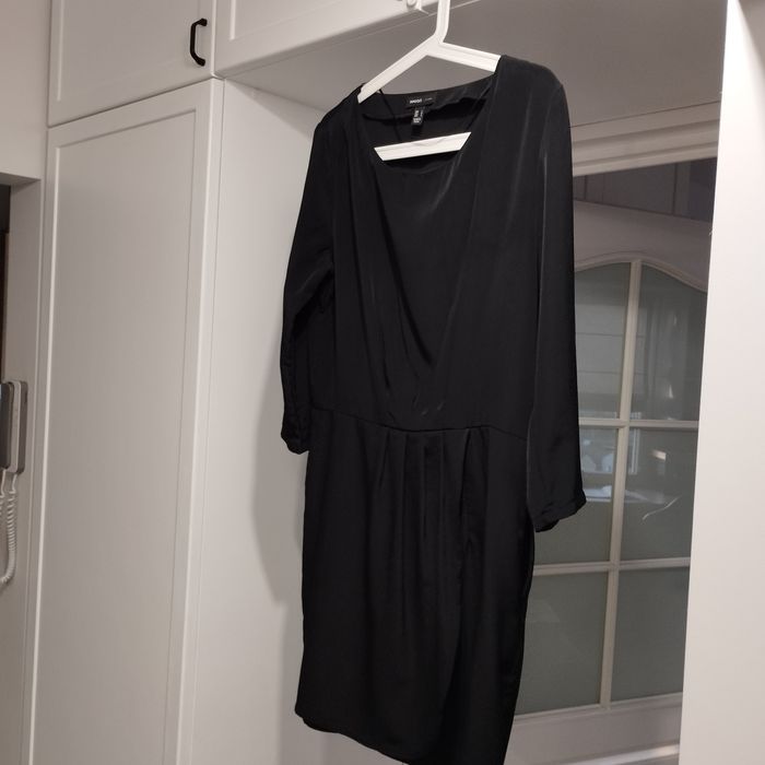 Czarna sukienka Mango r.L