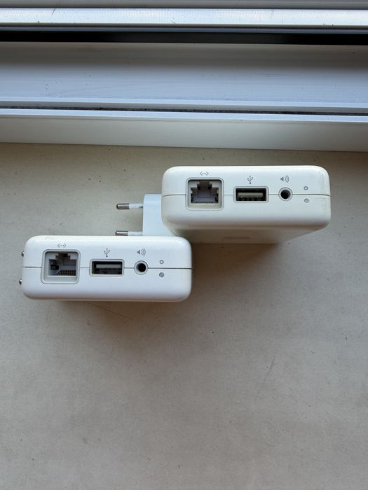 Apple AirPort Express Wi-Fi роутер A1088.