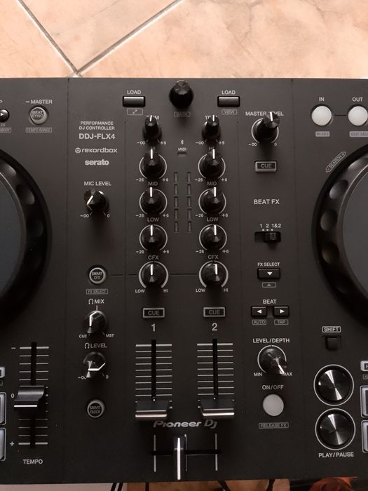 Konsola Pioneer  DDJ-FLX4