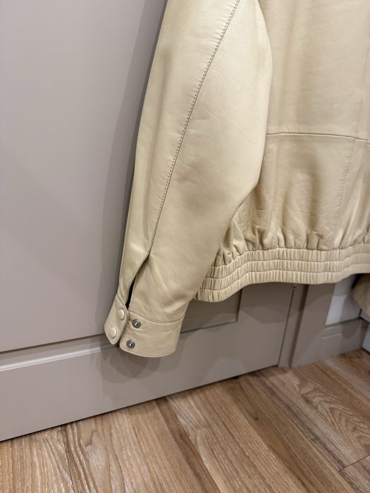 Massimo Dutti. Куртка жіноча шкіряна. Розмір L. Кольор пісочний.