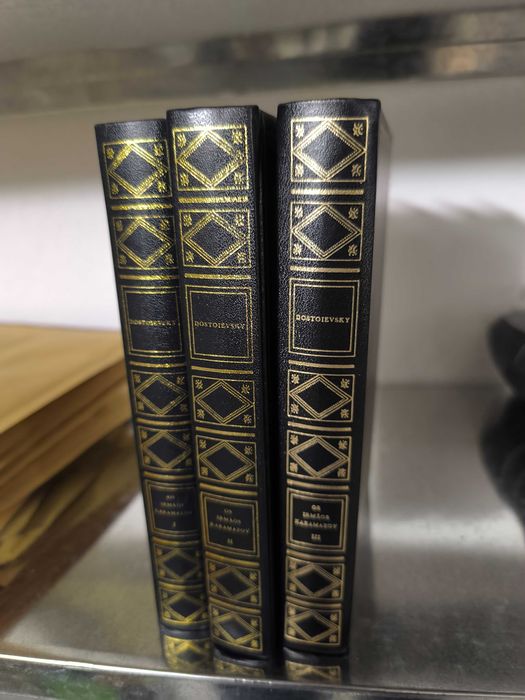 Os Irmãos Karamazov - Fiódor Dostoiévski