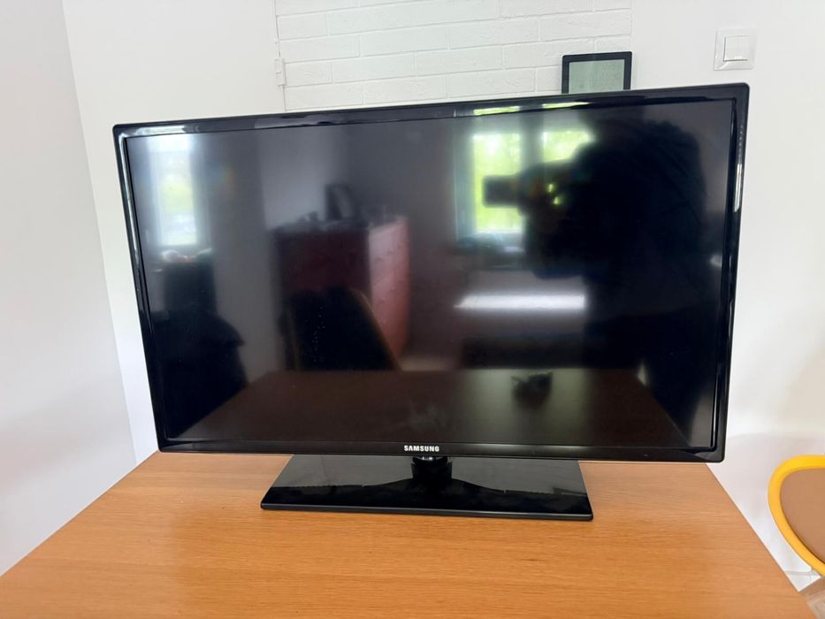 Telewizor samsung  UE32EH4000