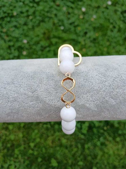 Bransoletka damska z Agatu białego +serce i symbol nieskończoności