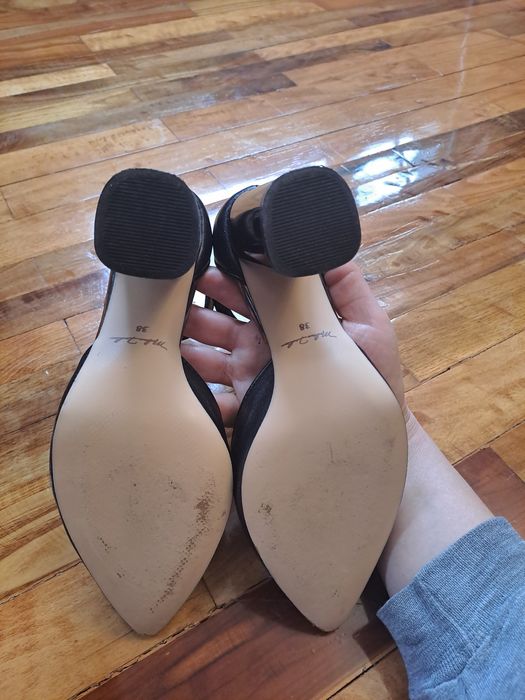 Жіночі шкіряні туфлі 38р