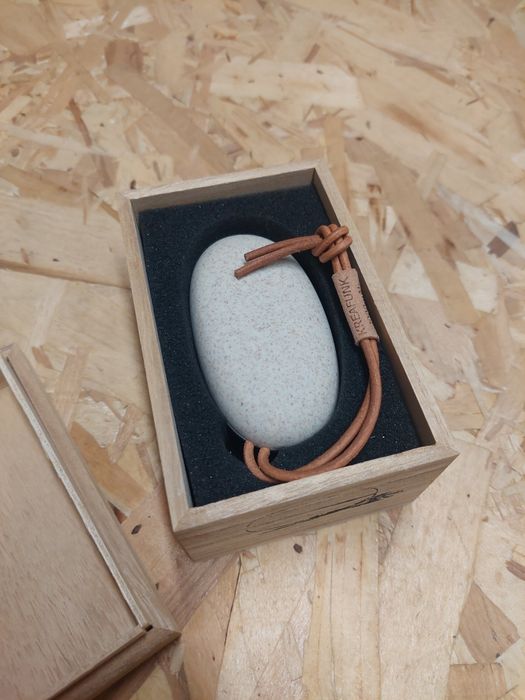 Kreafunk Seria CARE: Powerbank toCHARGE