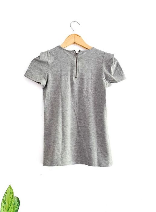 T-shirt Zara Trafaluc Cinzenta  Nova Tamanho S