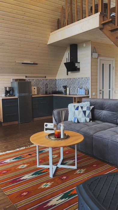 Оренда котеджу в стилі A-frame, здача подобово