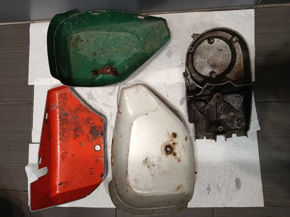 MZ Etz 250 251 licznik obrotomierz półka pokrywa akumulatora zapłon