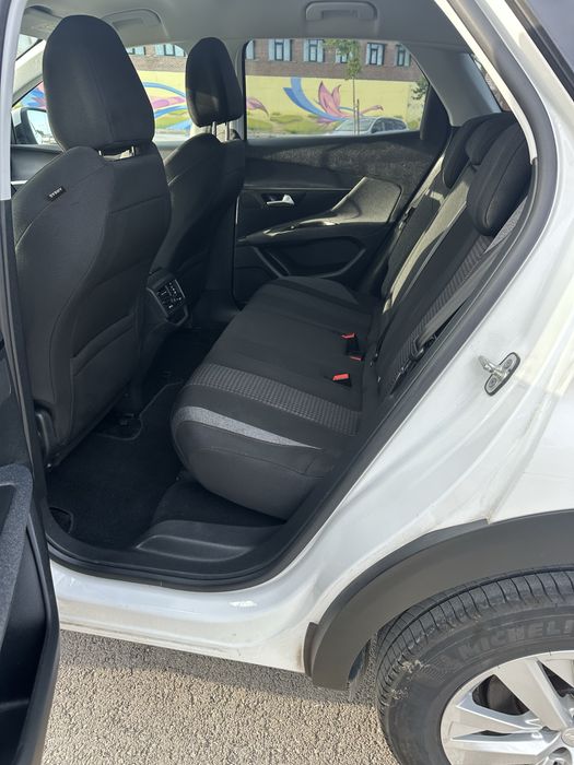 Peugeot 3008 1.2 PureTech 130cv Active Pack - 2020