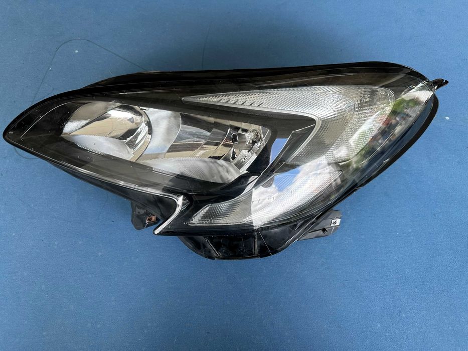Ótica/Farol esquerda OPEL Corsa E 13381335 LH
